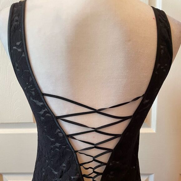 VINTAGE BLACK LACE VICTORIA’S SECRET STRETCH CHEMISE SIZE MEDIUM EVC - Picture 6 of 8